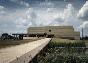The snapshot shows the exterior of the Eiteljorg Museum of American Indian and Western Art, ca. 1990s