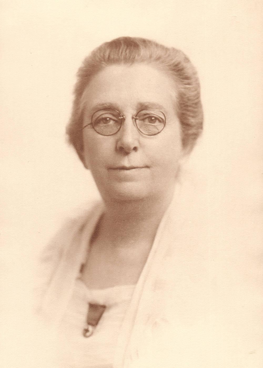 Headshot of Eliza G. Browning.