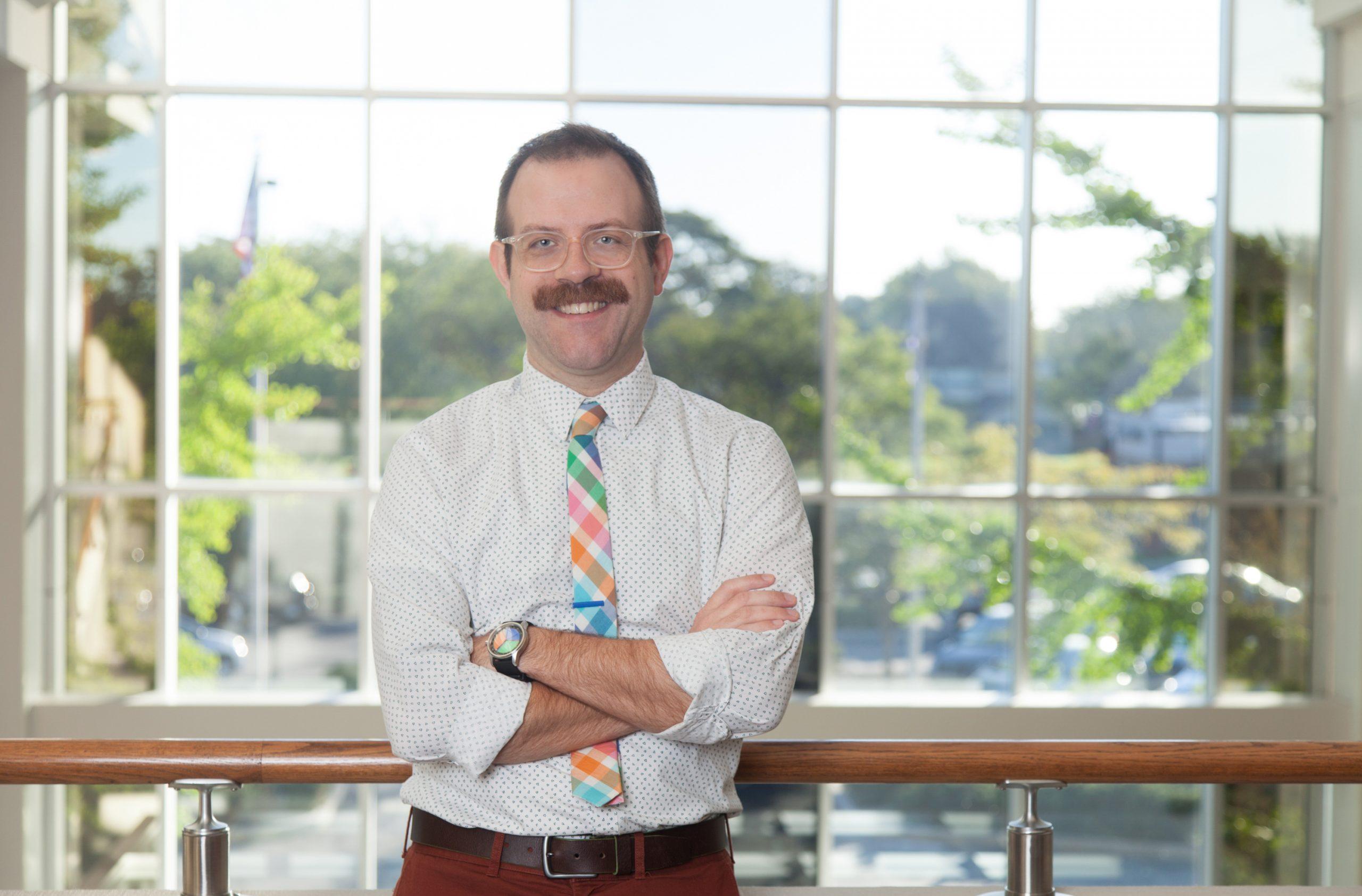 Headshot of John Helling.