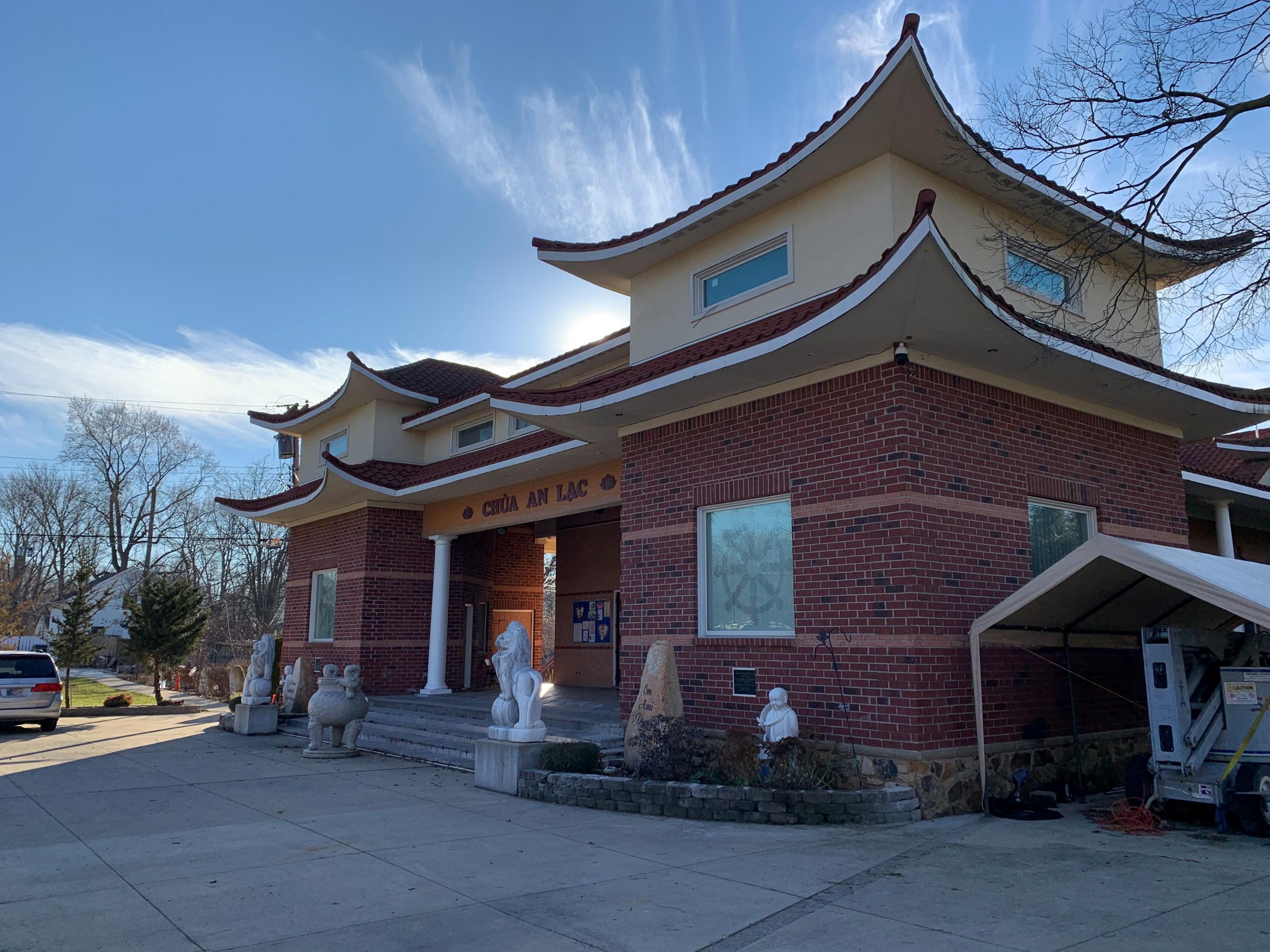 Front view of the Chùa An Lḁc Vietnamese Buddhist Temple, ca. 2010s